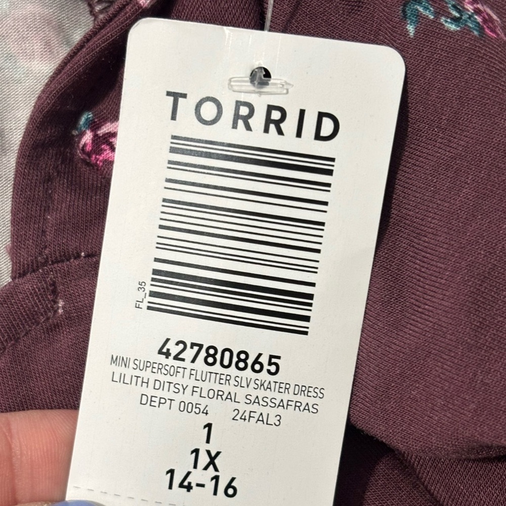 Torrid Flutter Sleeve Skater Mini Dress in Lilith Ditsy Floral Sassafras - Picture 8 of 10